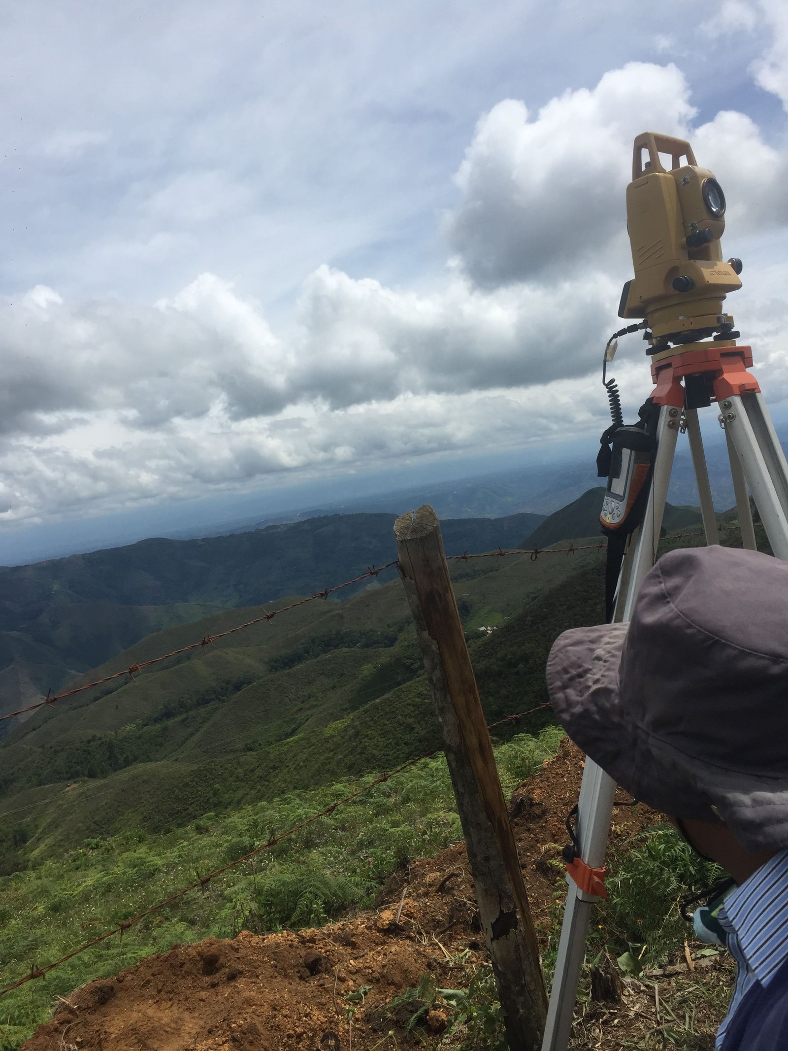 Levantamiento de terreno en campo