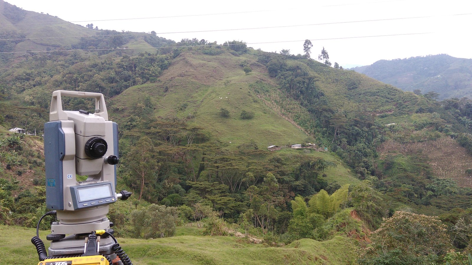 Punto de control y equipo GNSS